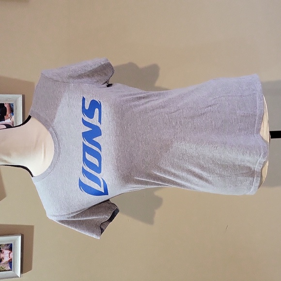 Nike Tops - Nike NFL Lions Shirt
